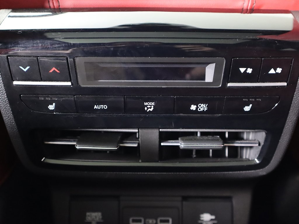 Vehicle image 65 of 76