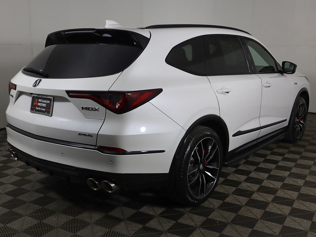 Vehicle image 7 of 76