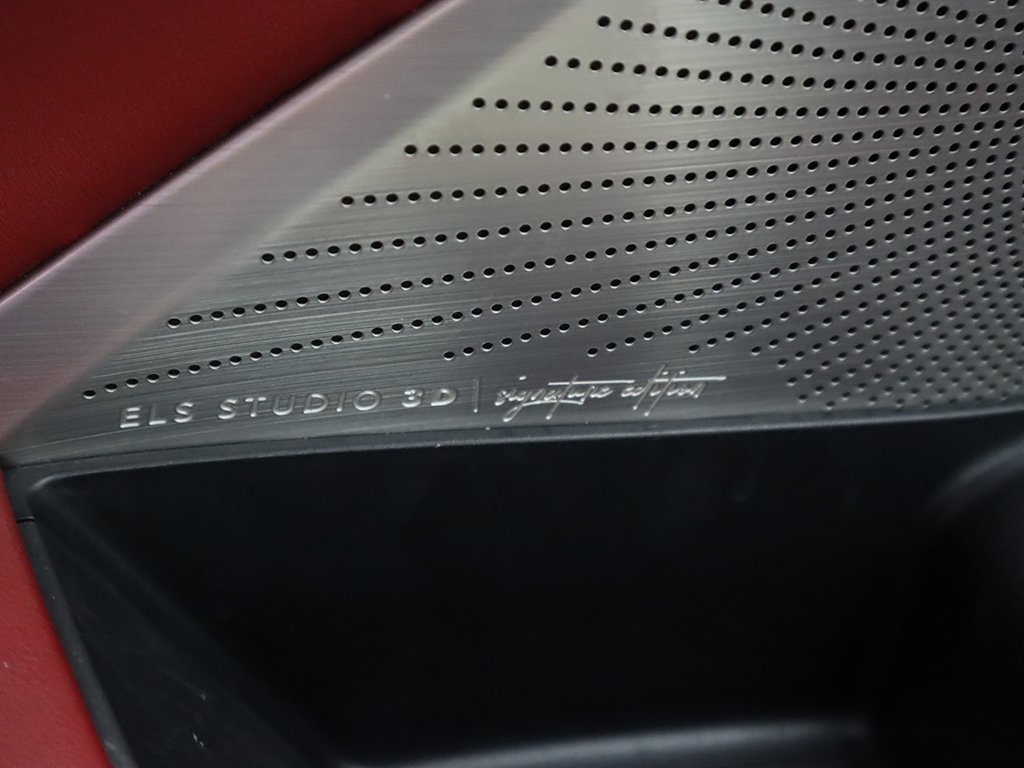 Vehicle image 66 of 76