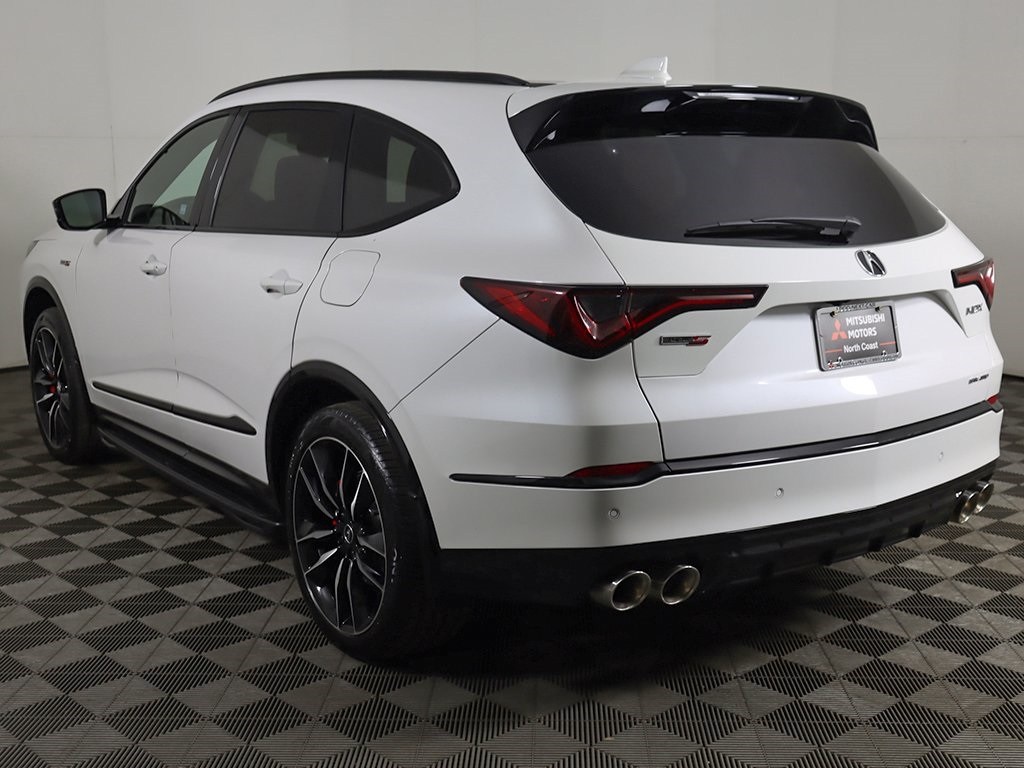 Vehicle image 9 of 76