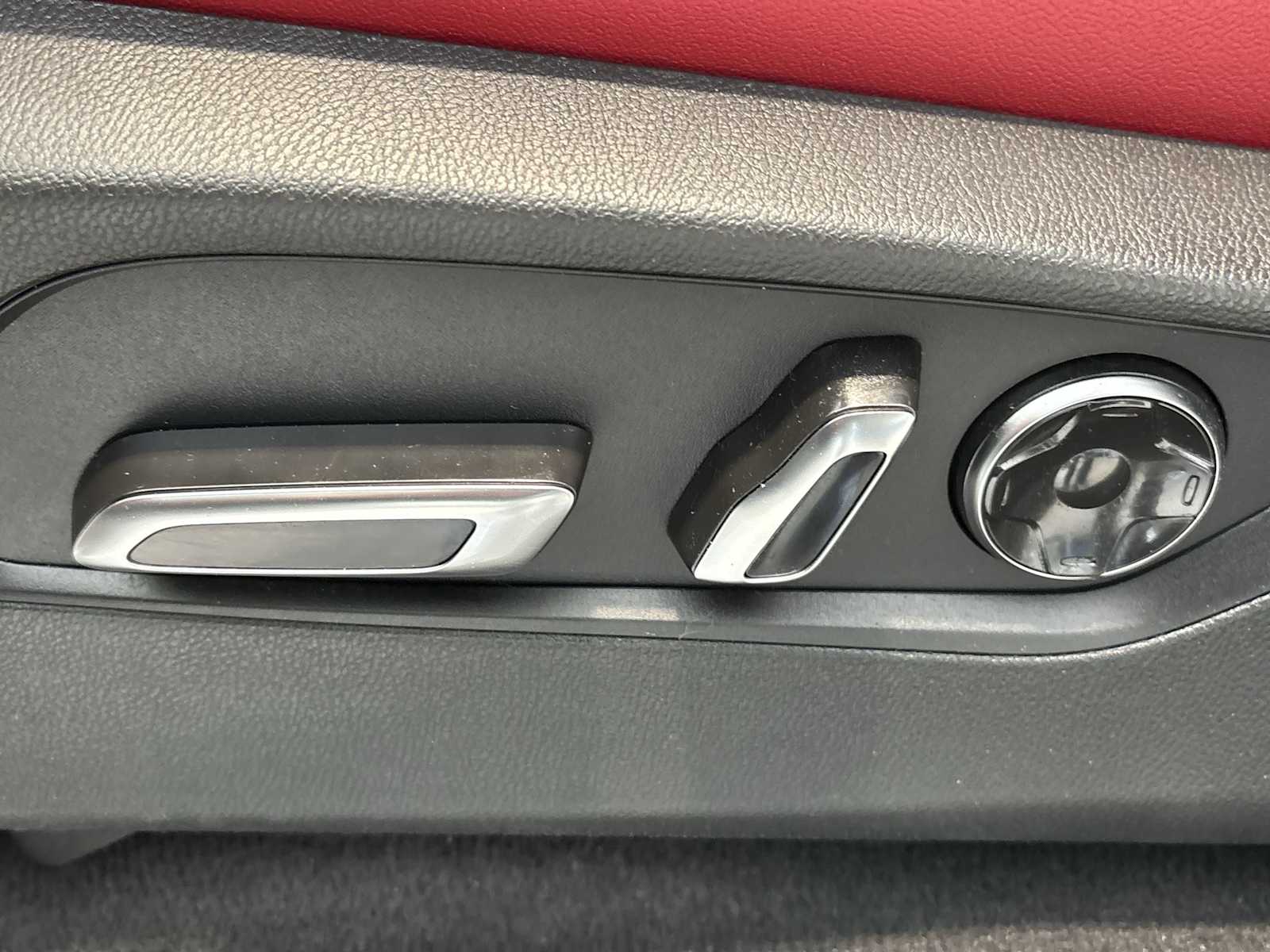 Vehicle image 34 of 35