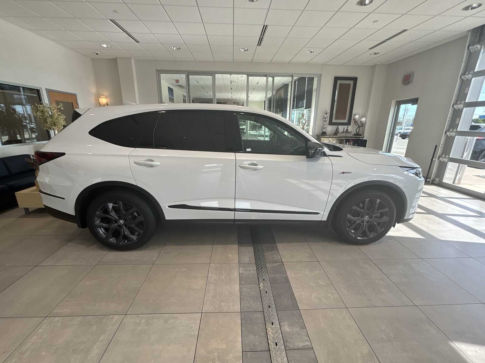 Vehicle image 3 of 35