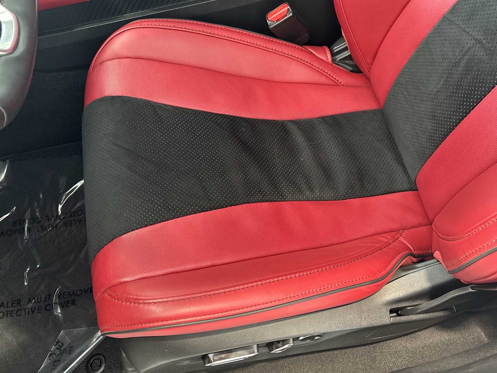 Vehicle image 19 of 35