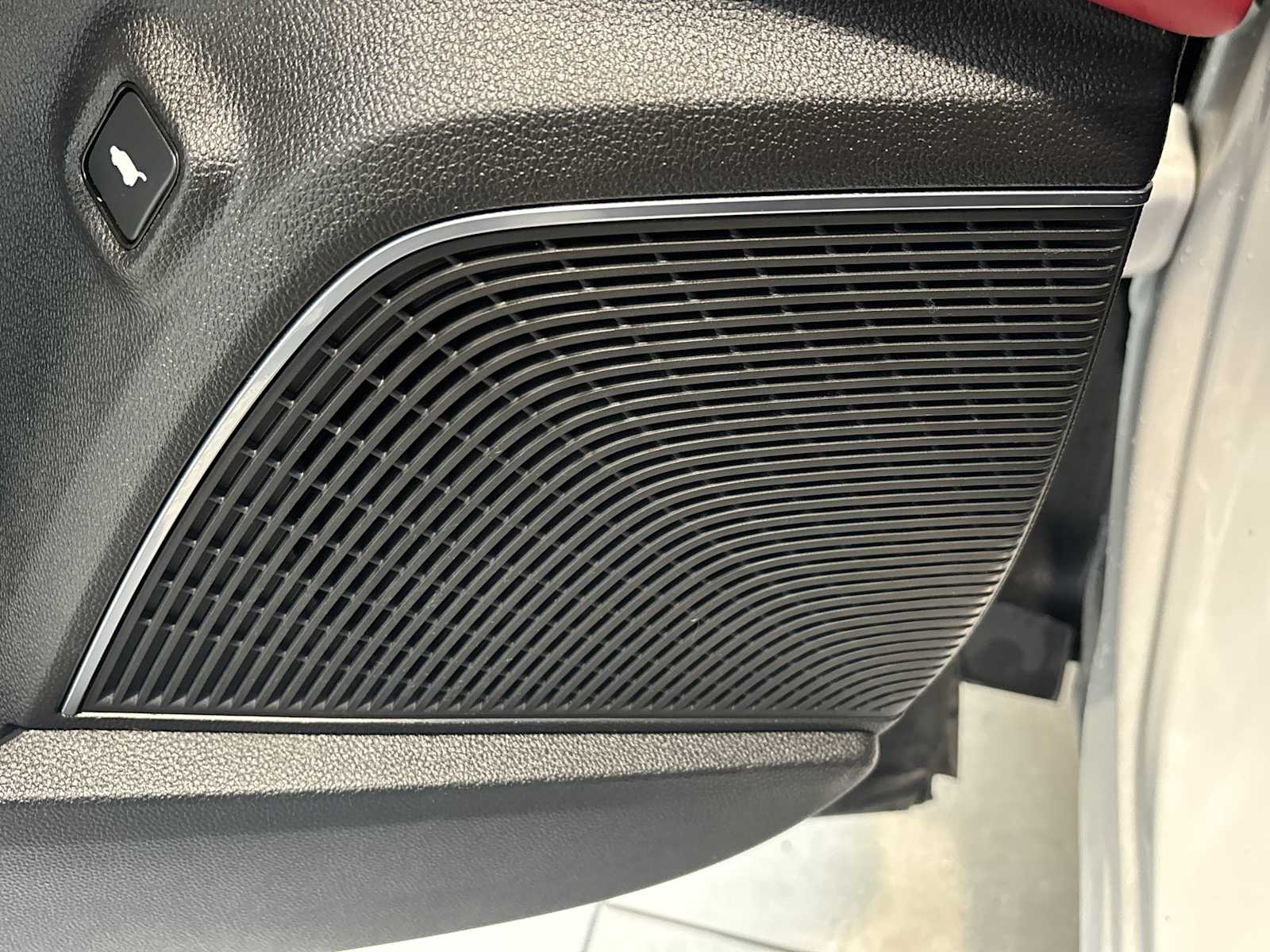 Vehicle image 24 of 35