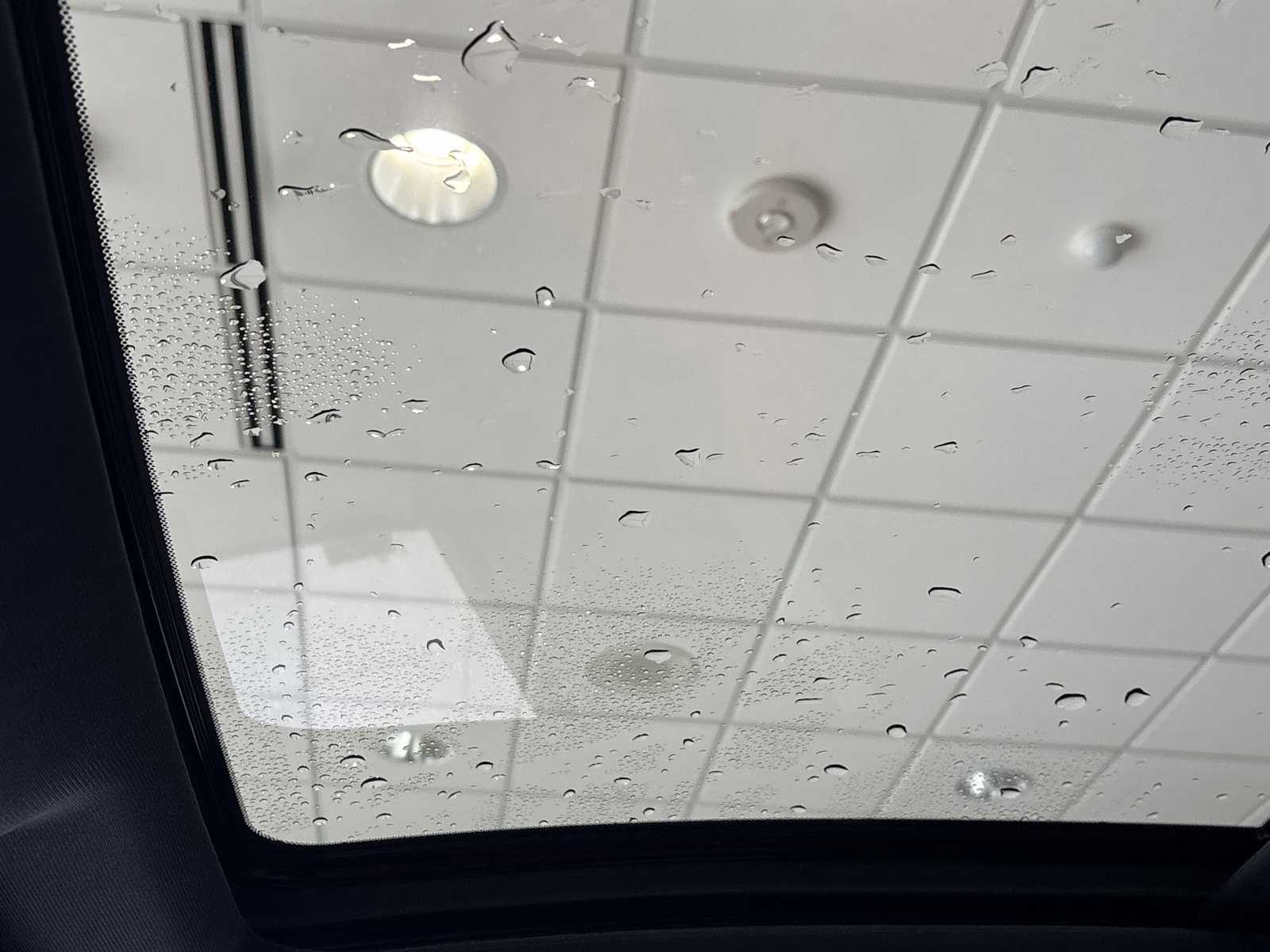 Vehicle image 18 of 35