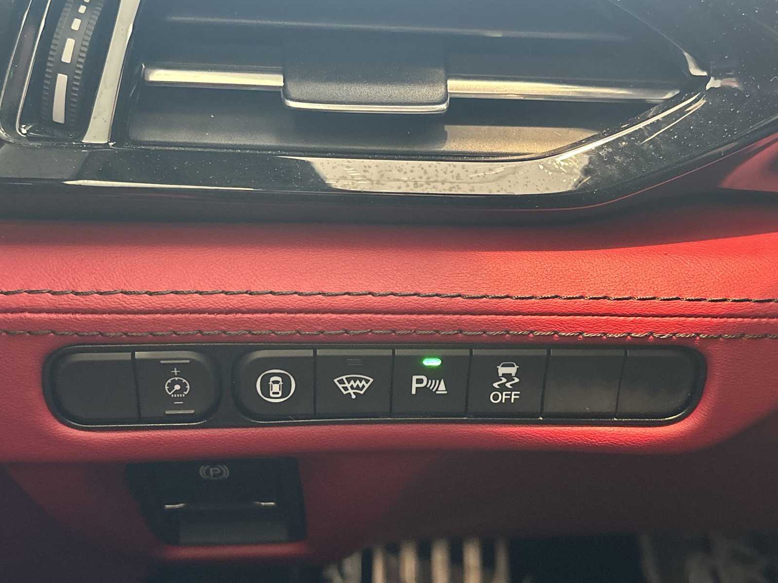 Vehicle image 17 of 35