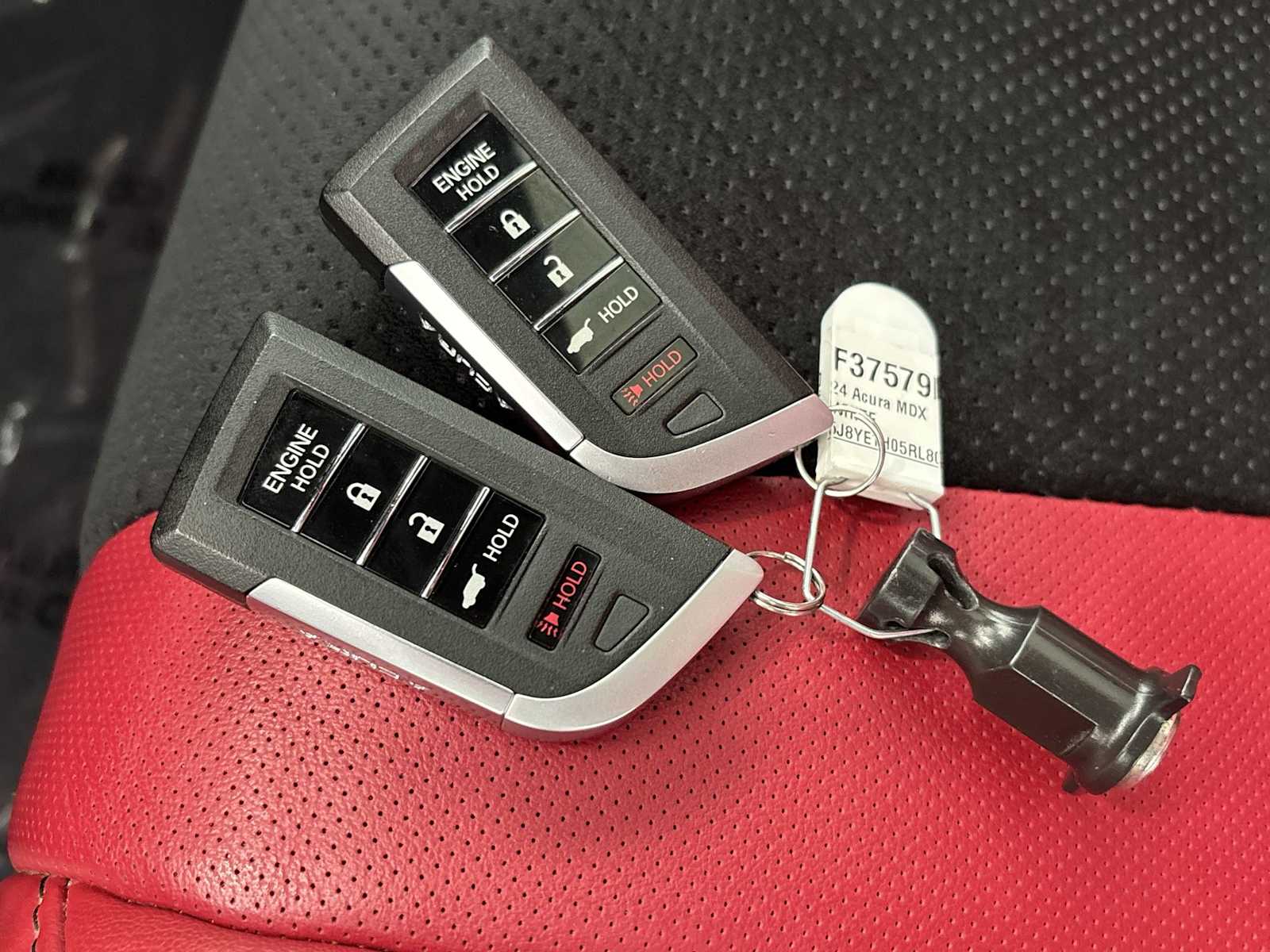 Vehicle image 33 of 35