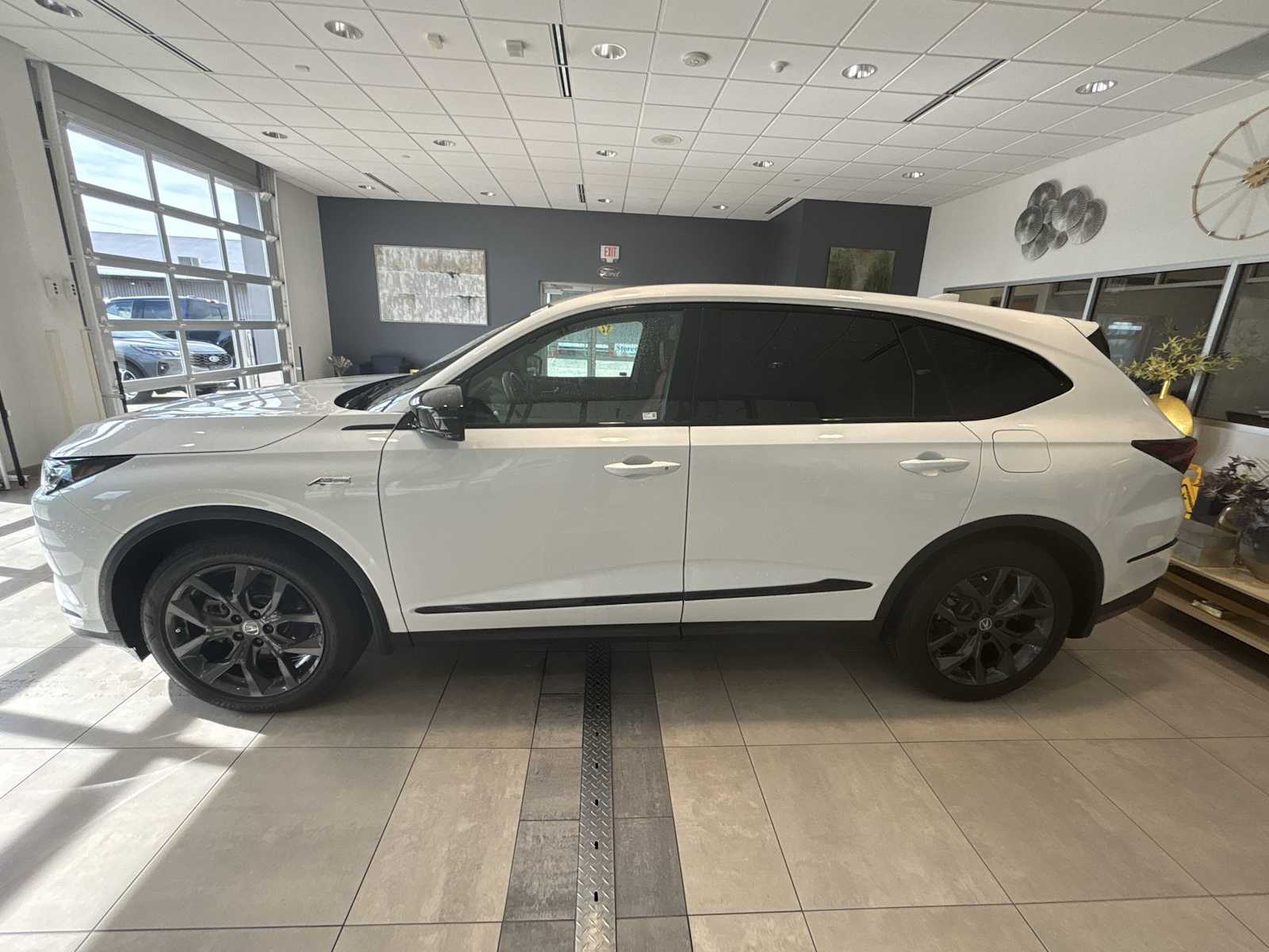 Vehicle image 6 of 35