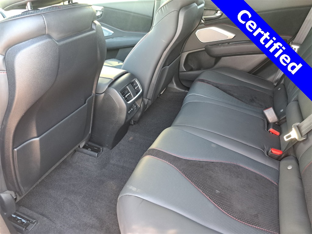 Vehicle image 24 of 39