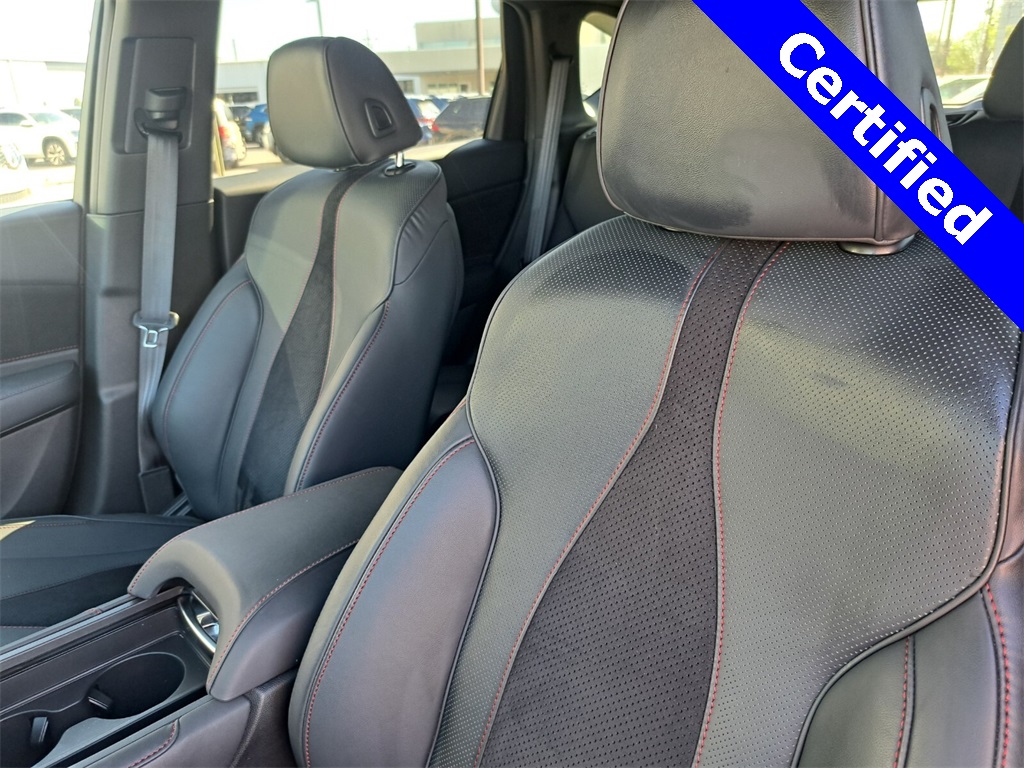 Vehicle image 21 of 39