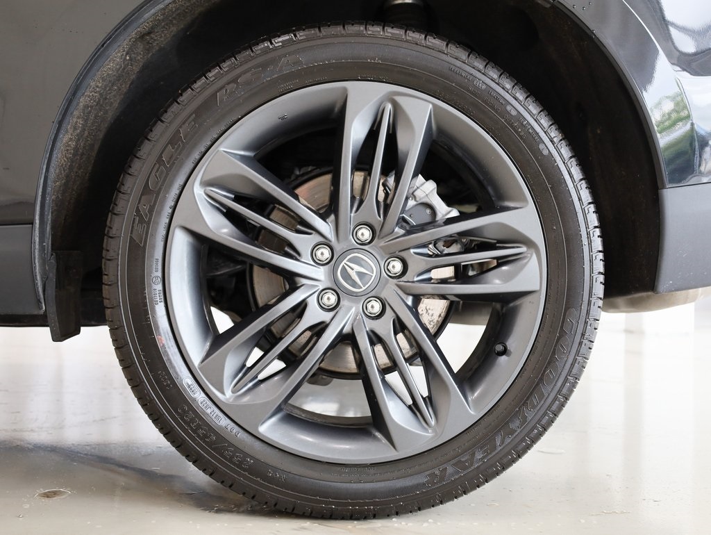 Vehicle image 32 of 42