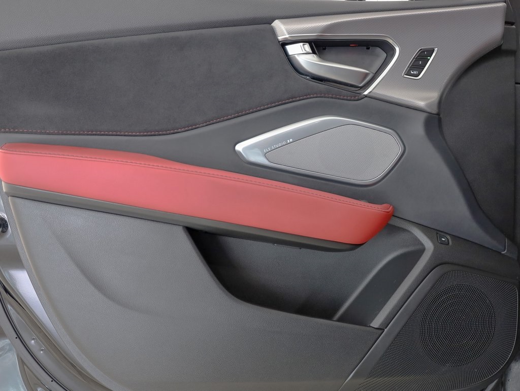 Vehicle image 22 of 42