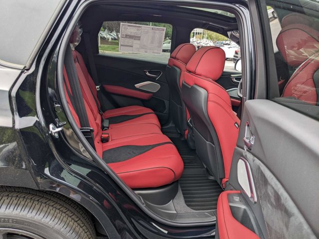 Vehicle image 26 of 31