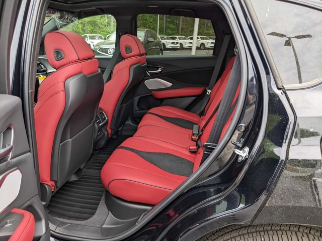 Vehicle image 23 of 31