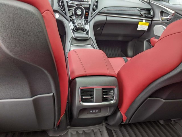 Vehicle image 19 of 31