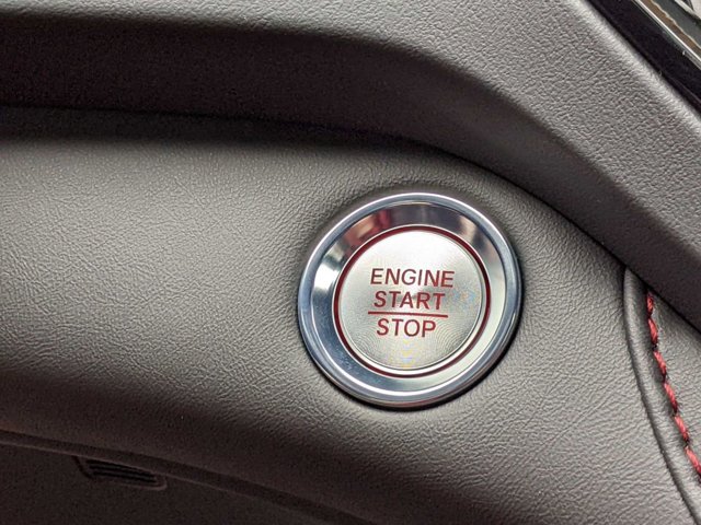 Vehicle image 13 of 31