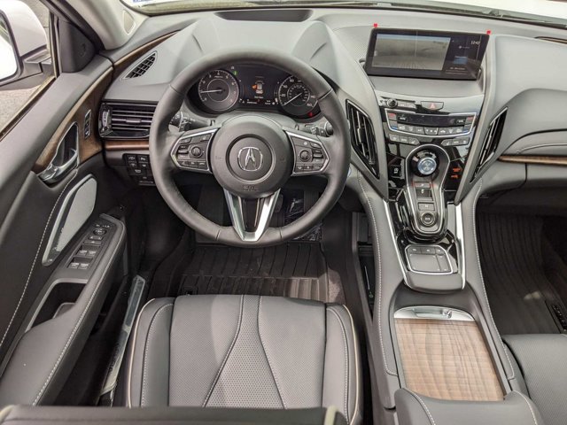 Vehicle image 20 of 32
