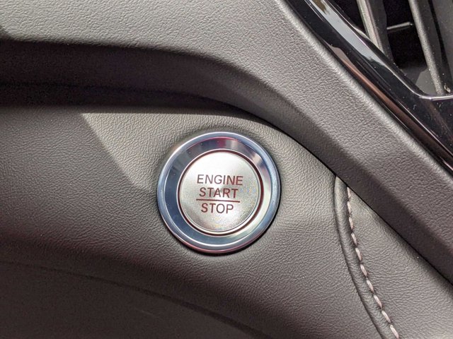 Vehicle image 13 of 32