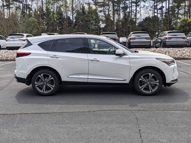 Vehicle image 4 of 32