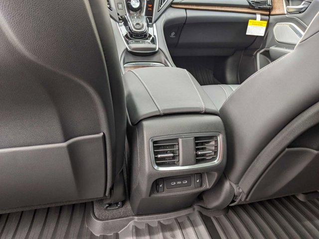 Vehicle image 19 of 32