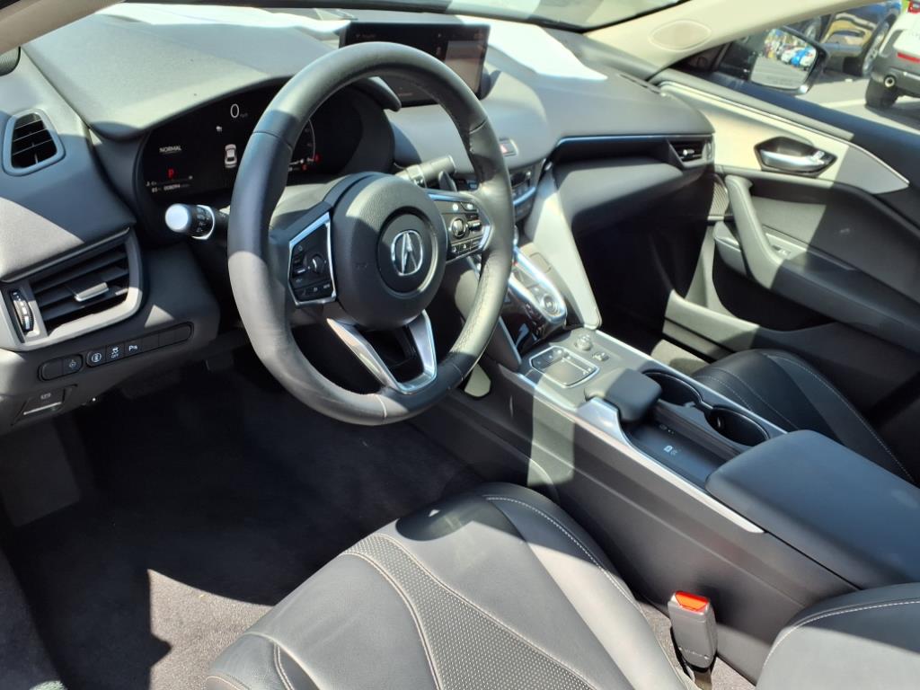 Vehicle image 14 of 26