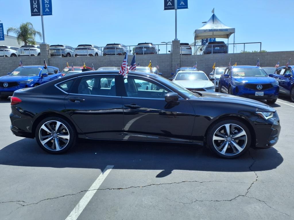 Vehicle image 4 of 26