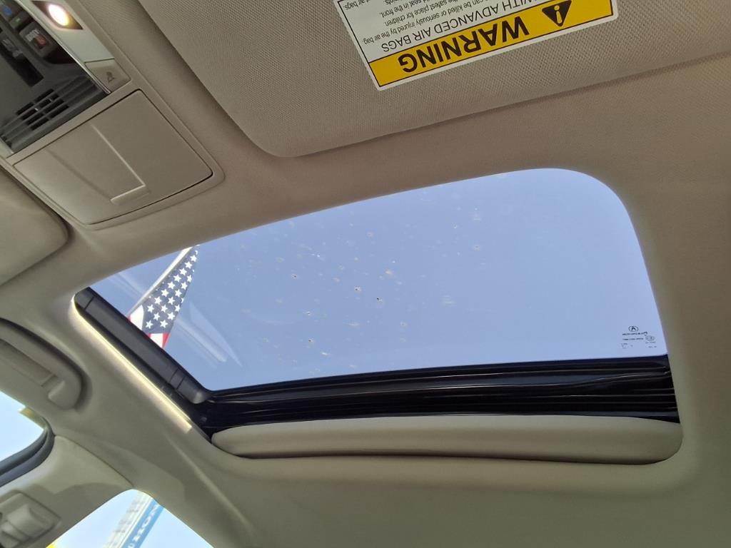 Vehicle image 25 of 26