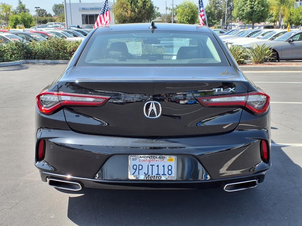 Vehicle image 6 of 26
