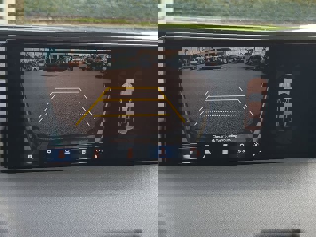 Vehicle image 20 of 31