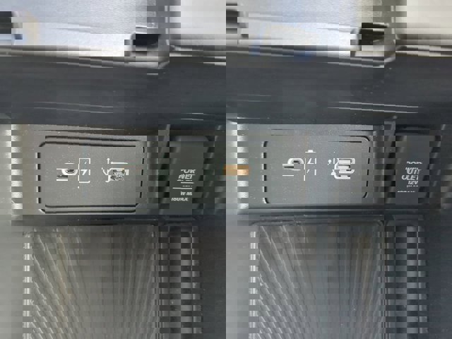 Vehicle image 22 of 31