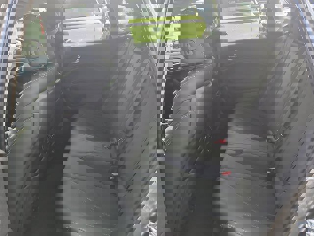 Vehicle image 12 of 31