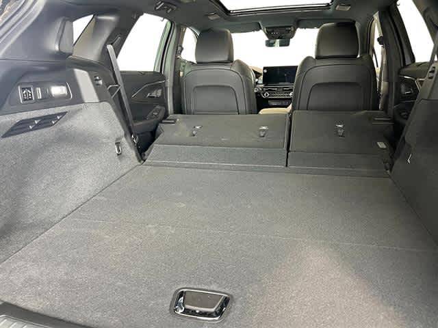 Vehicle image 38 of 41