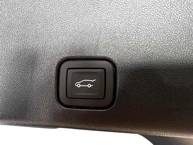 Vehicle image 35 of 41