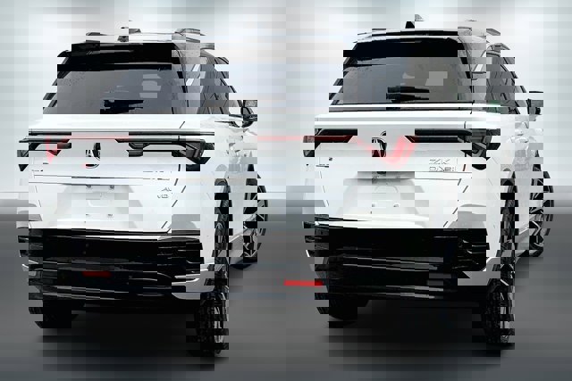 Vehicle image 5 of 20
