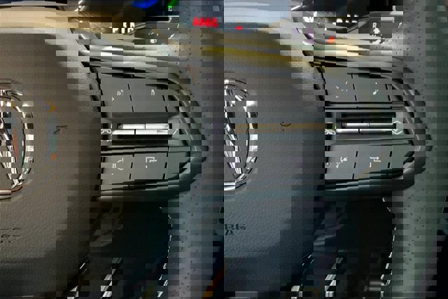 Vehicle image 9 of 20