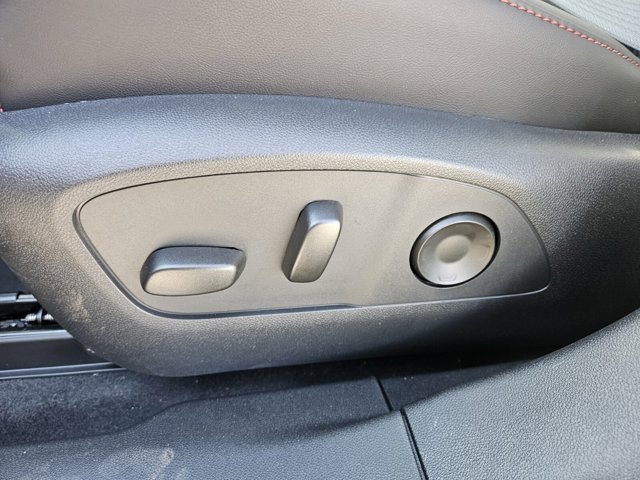 Vehicle image 7 of 13
