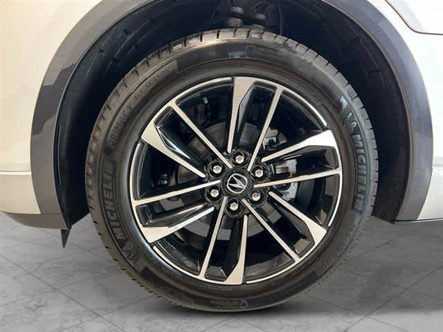 Vehicle image 14 of 40