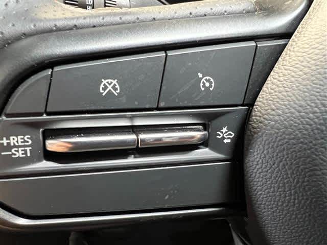 Vehicle image 24 of 40