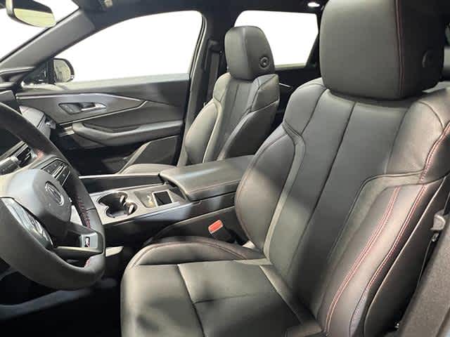 Vehicle image 16 of 40