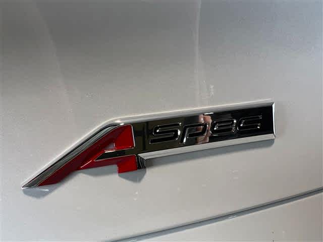 Vehicle image 9 of 40