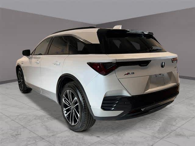 Vehicle image 8 of 40