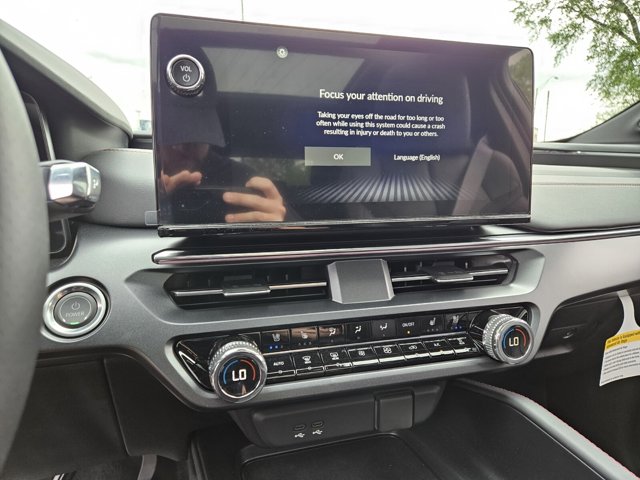 Vehicle image 12 of 13