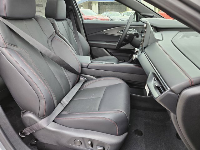 Vehicle image 10 of 13