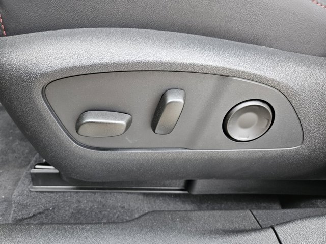 Vehicle image 7 of 13