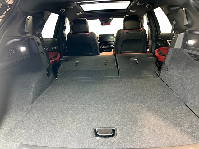 Vehicle image 39 of 40