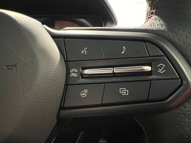 Vehicle image 25 of 40
