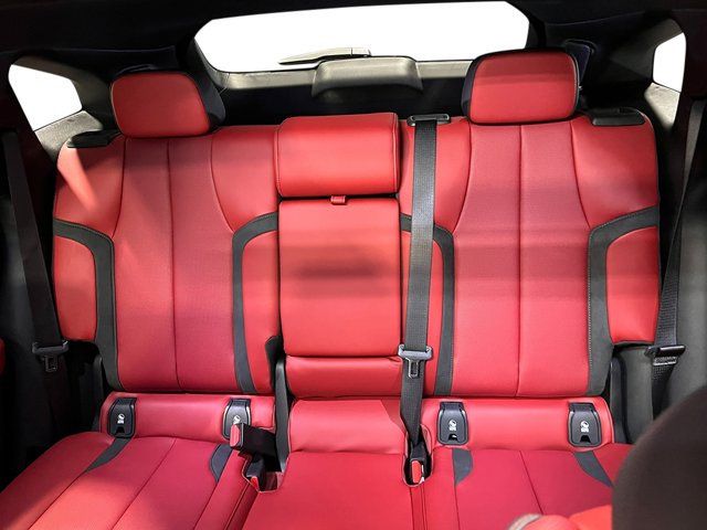 Vehicle image 31 of 40
