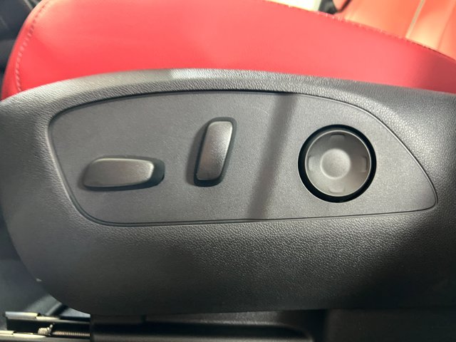 Vehicle image 19 of 40