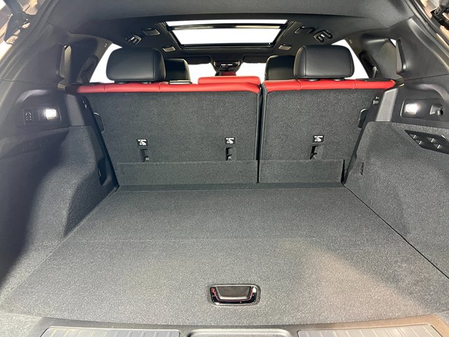 Vehicle image 37 of 40