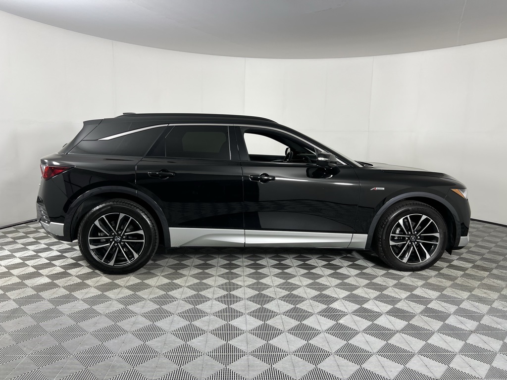 Vehicle image 5 of 62